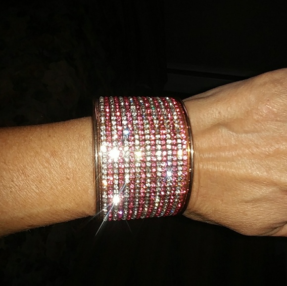 NWOT GENUINE PINK AND WHITE TOPAZ CUFF - Picture 2 of 8